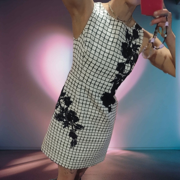 BETSEY JOHNSON Ottoman Sheath Dress - Picture 6 of 6